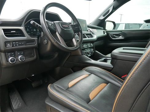 Used 2022 GMC Yukon AT4 image 11