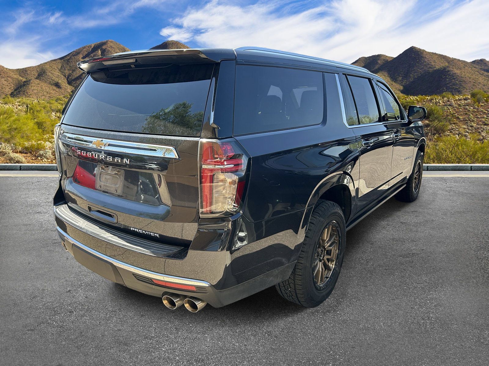 Used 2023 Chevrolet Suburban Premier AWD/4WD image 5