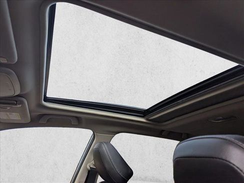 Used 2019 Subaru Forester Touring image 17