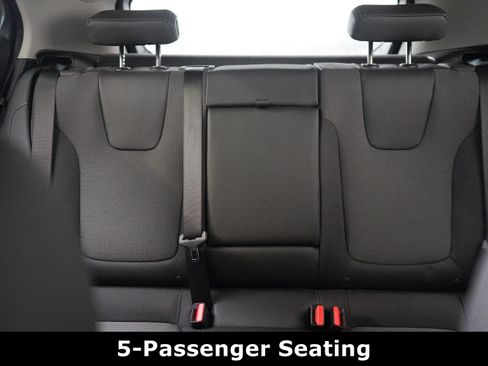 Used 2023 Buick Encore GX Select image 33