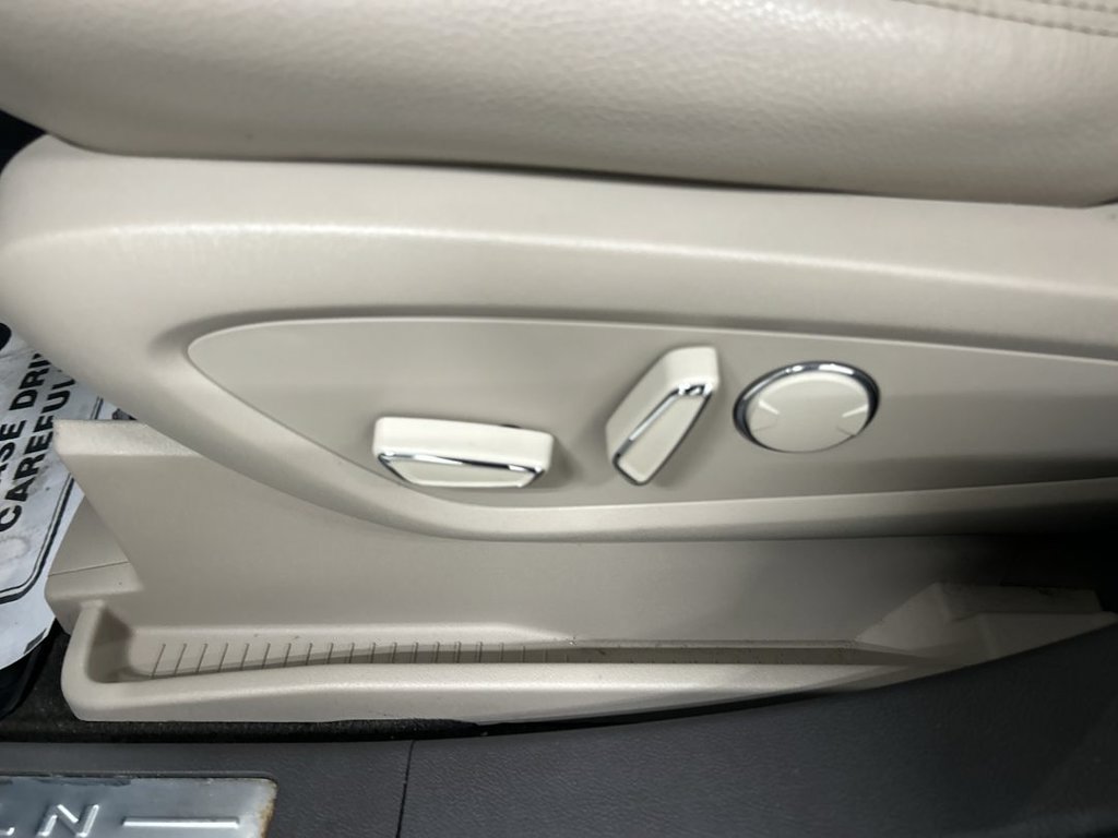 Used 2022 Lincoln Nautilus AWD w/ Premium Package image 10