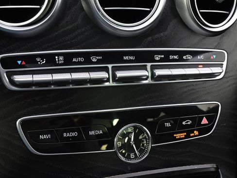 Used 2020 Mercedes-Benz C 300 4MATIC Sedan image 28