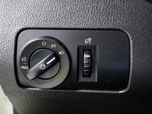 Used 2005 Ford Mustang GT RWD image 55