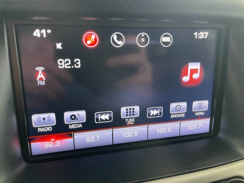 Used 2016 GMC Yukon XL SLE w/ Convenience Package image 36