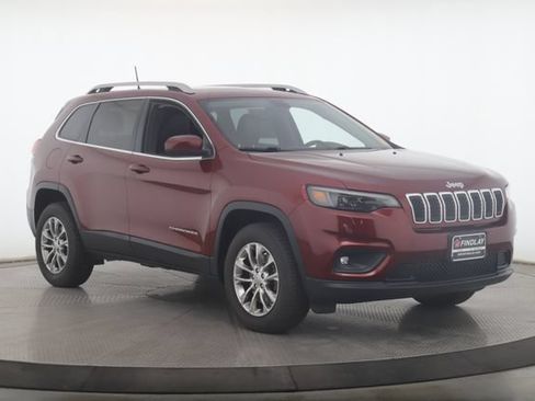 Used 2019 Jeep Cherokee Latitude Plus w/ Comfort/Convenience Group AWD/4WD image 2