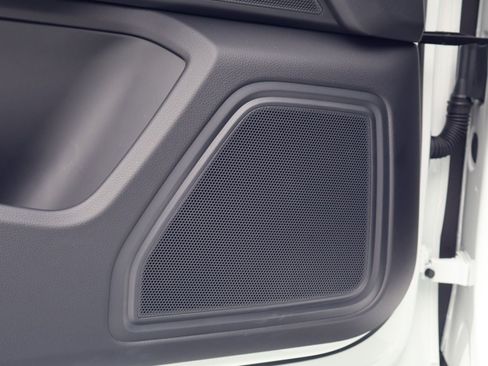 Certified 2025 Porsche Macan AWD/4WD image 14