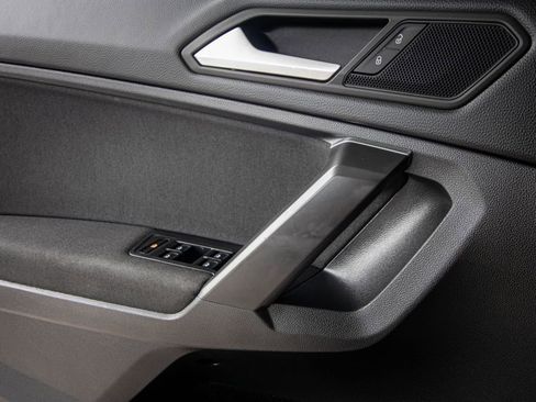 Certified 2021 Volkswagen Tiguan S image 20