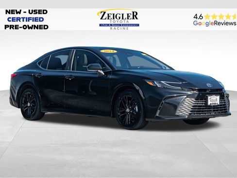 Used 2025 Toyota Camry XLE w/ Premium Plus Package image 1
