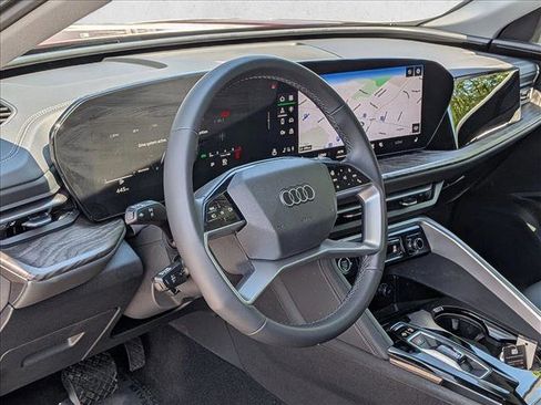 Certified 2025 Audi Q5 Premium w/ Convenience Package AWD/4WD image 10