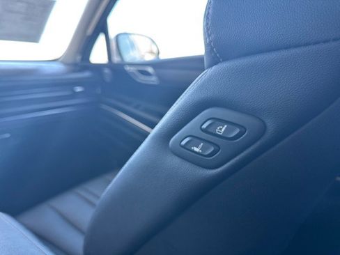 Used 2024 Genesis GV80 2.5T image 10