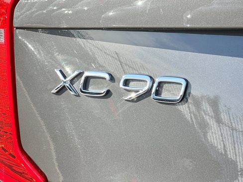 Used 2024 Volvo XC90 T8 Plus image 35