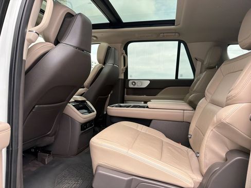 Certified 2023 Lincoln Navigator L Reserve AWD/4WD image 22