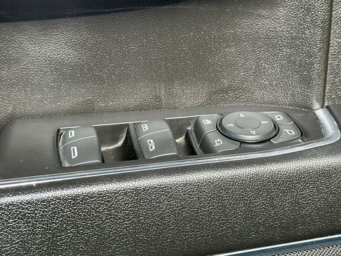 Used 2024 GMC Sierra 1500 SLT image 12