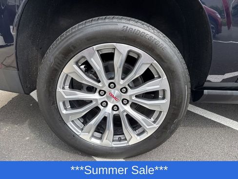 Used 2023 GMC Yukon XL Denali image 9