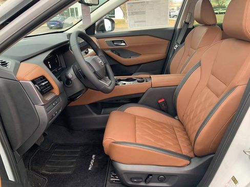 New 2026 Nissan Rogue Platinum image 16