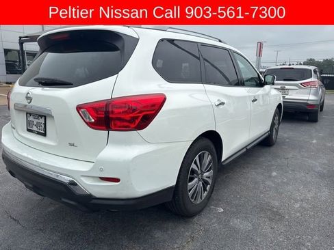 Used 2019 Nissan Pathfinder SL FWD image 3