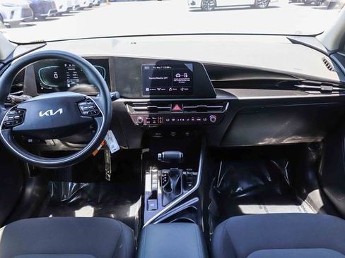 Used 2023 Kia Niro LX FWD image 14