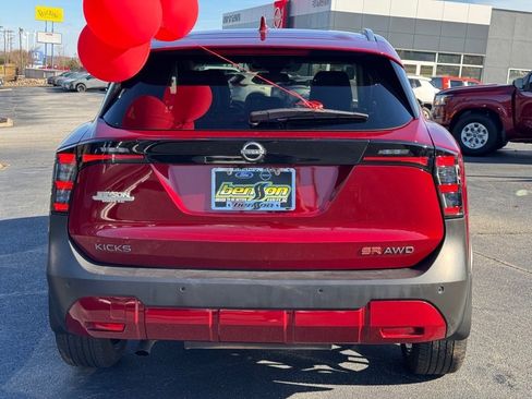 Certified 2025 Nissan Kicks SR w/ SR Premium Package image 4
