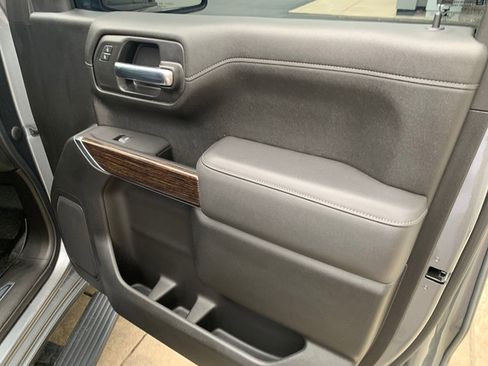 Used 2021 GMC Sierra 1500 Elevation image 17
