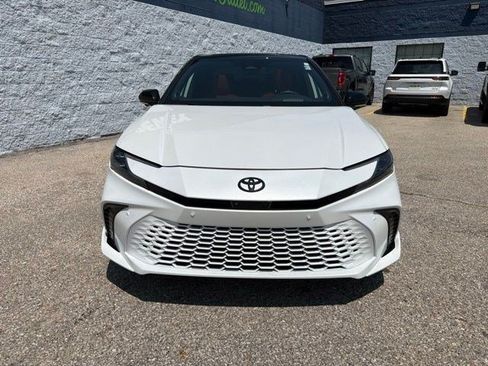 Used 2025 Toyota Camry XSE w/ Premium Plus Package AWD/4WD image 8
