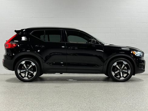 Used 2019 Volvo XC40 T5 Momentum AWD/4WD image 5