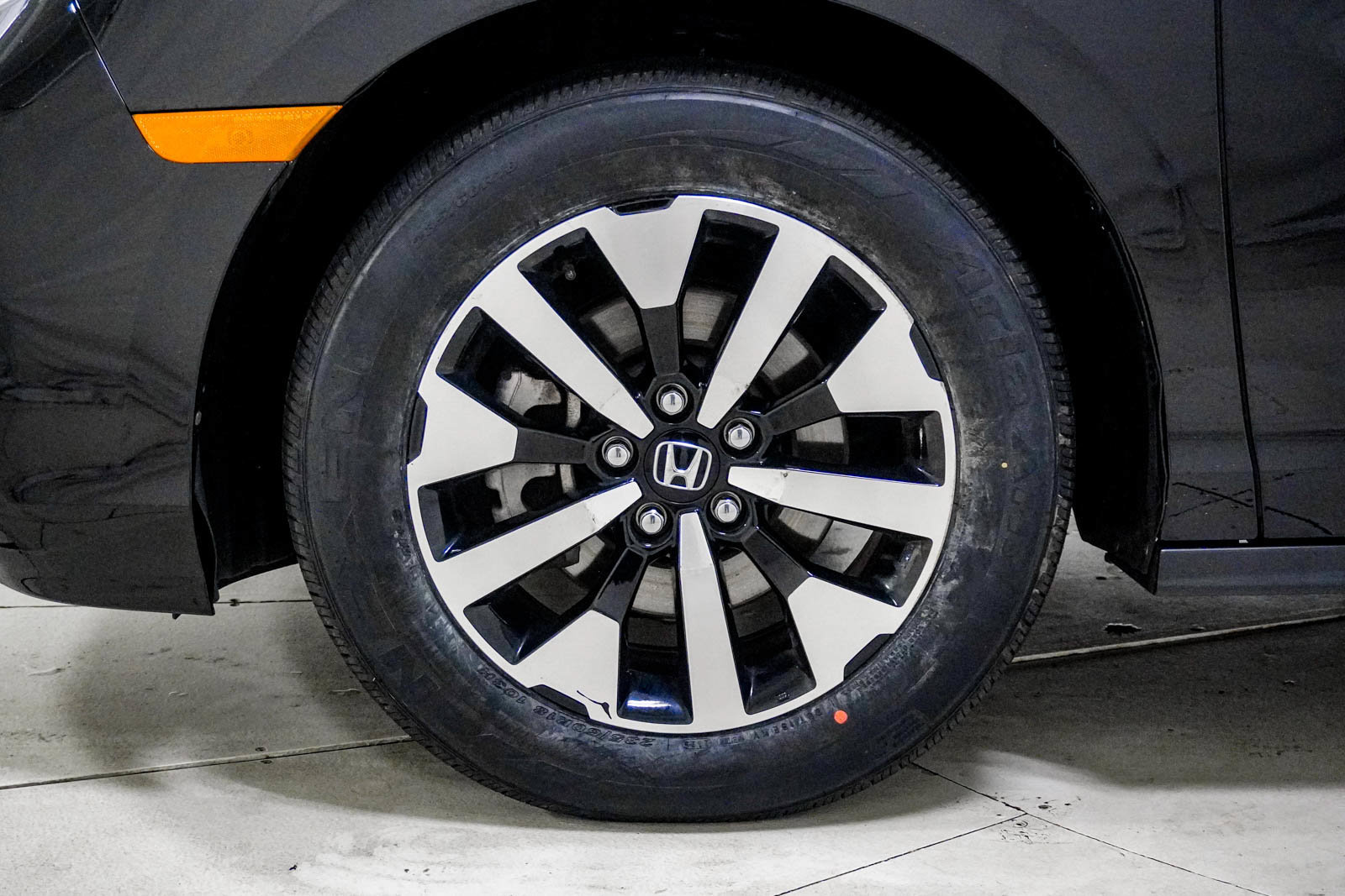 Used 2025 Honda Odyssey EX-L image 17