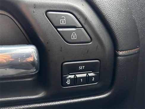 Used 2021 GMC Sierra 1500 AT4 image 17