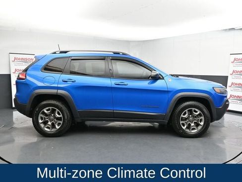 Used 2019 Jeep Cherokee Trailhawk w/ Comfort/Convenience Group AWD/4WD image 12