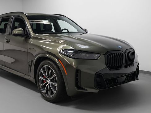 Used 2026 BMW X5 xDrive50e w/ M Sport Package AWD/4WD image 9