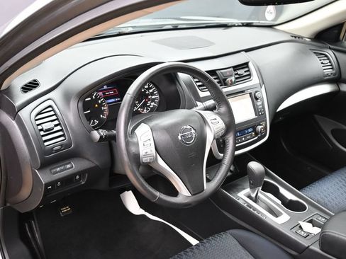 Used 2016 Nissan Altima 2.5 SV w/ Convenience Package FWD image 18