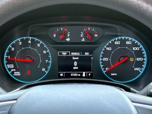 Used 2020 Chevrolet Equinox LS w/ LS Convenience Package FWD image 11
