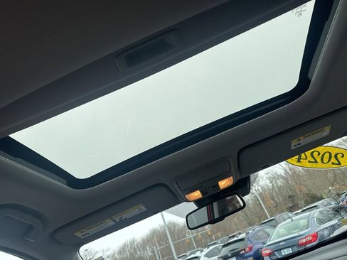 Used 2022 Honda CR-V EX-L image 9