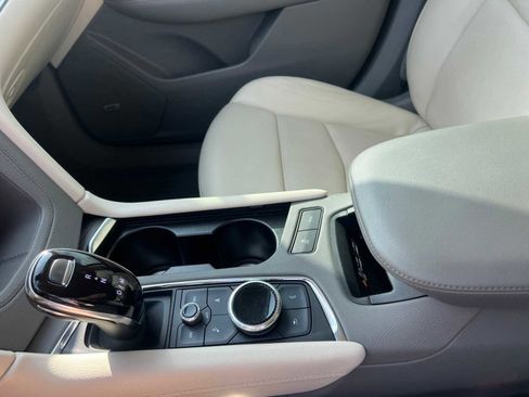 Used 2021 Cadillac XT6 Premium Luxury image 21