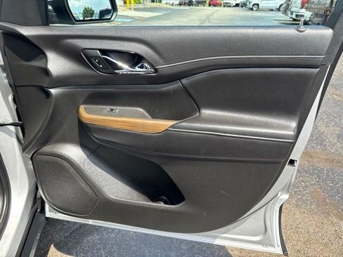 Used 2019 GMC Acadia SLE FWD image 27