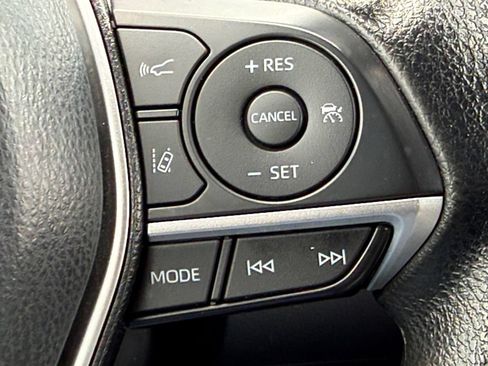 Used 2022 Toyota Camry LE FWD image 19
