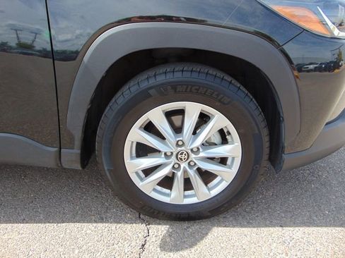 Used 2023 Toyota Corolla Cross LE FWD image 27