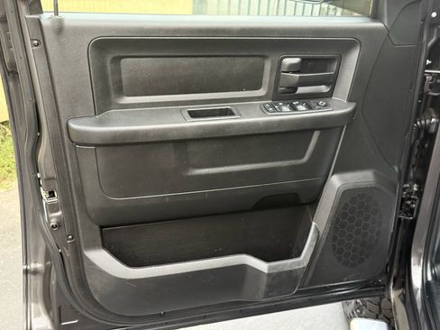 Used 2018 RAM 2500 Tradesman w/ Chrome Appearance Group AWD/4WD image 14