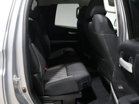 Used 2018 Toyota Tundra SR5 image 19