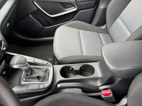 Used 2025 Kia Soul LX w/ LX Technology Package FWD image 39