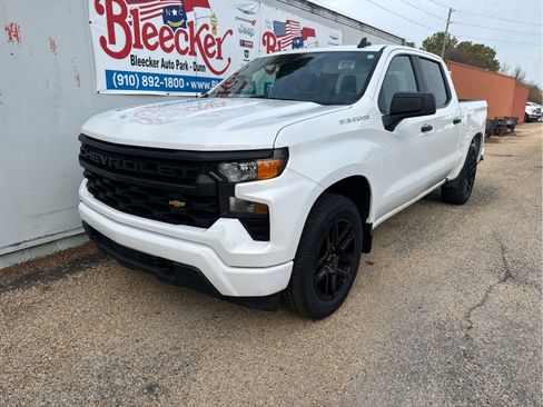 Used 2024 Chevrolet Silverado 1500 Custom image 6