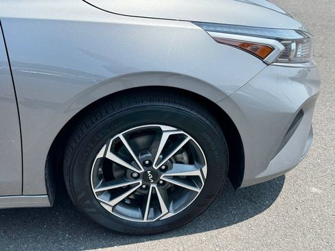 Used 2023 Kia Forte LXS w/ LXS Technology Package FWD image 8