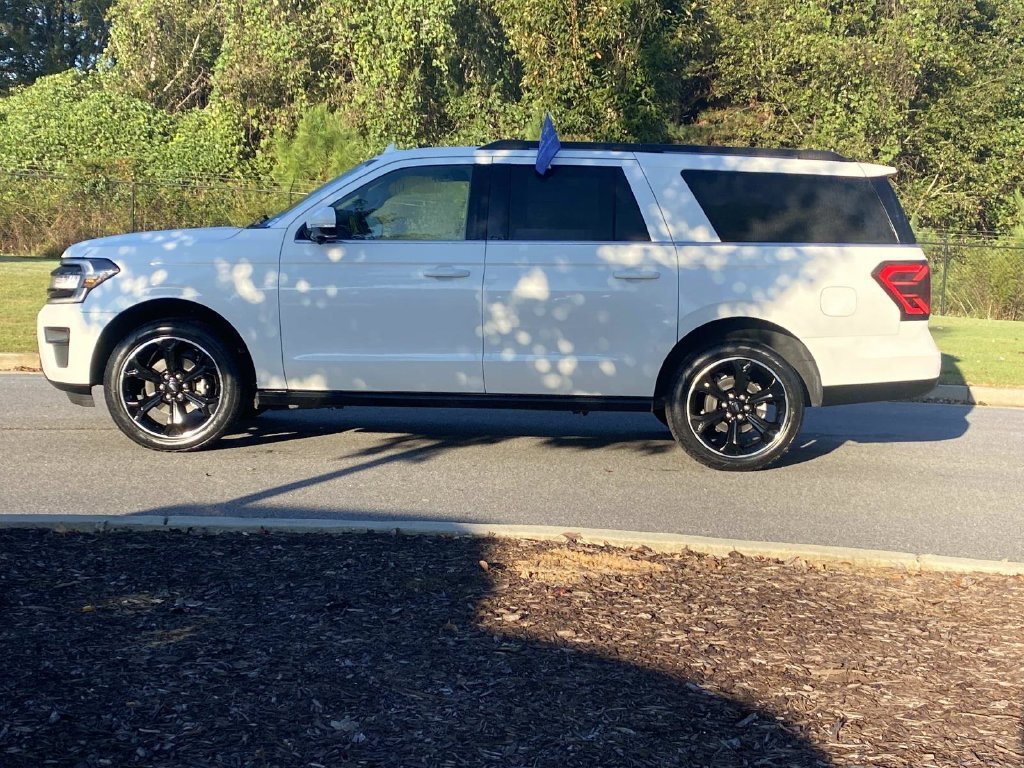 Certified 2023 Ford Expedition Max Limited RWD image 11