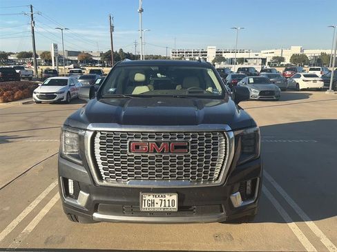 Used 2021 GMC Yukon XL Denali w/ Denali Premium Package image 14