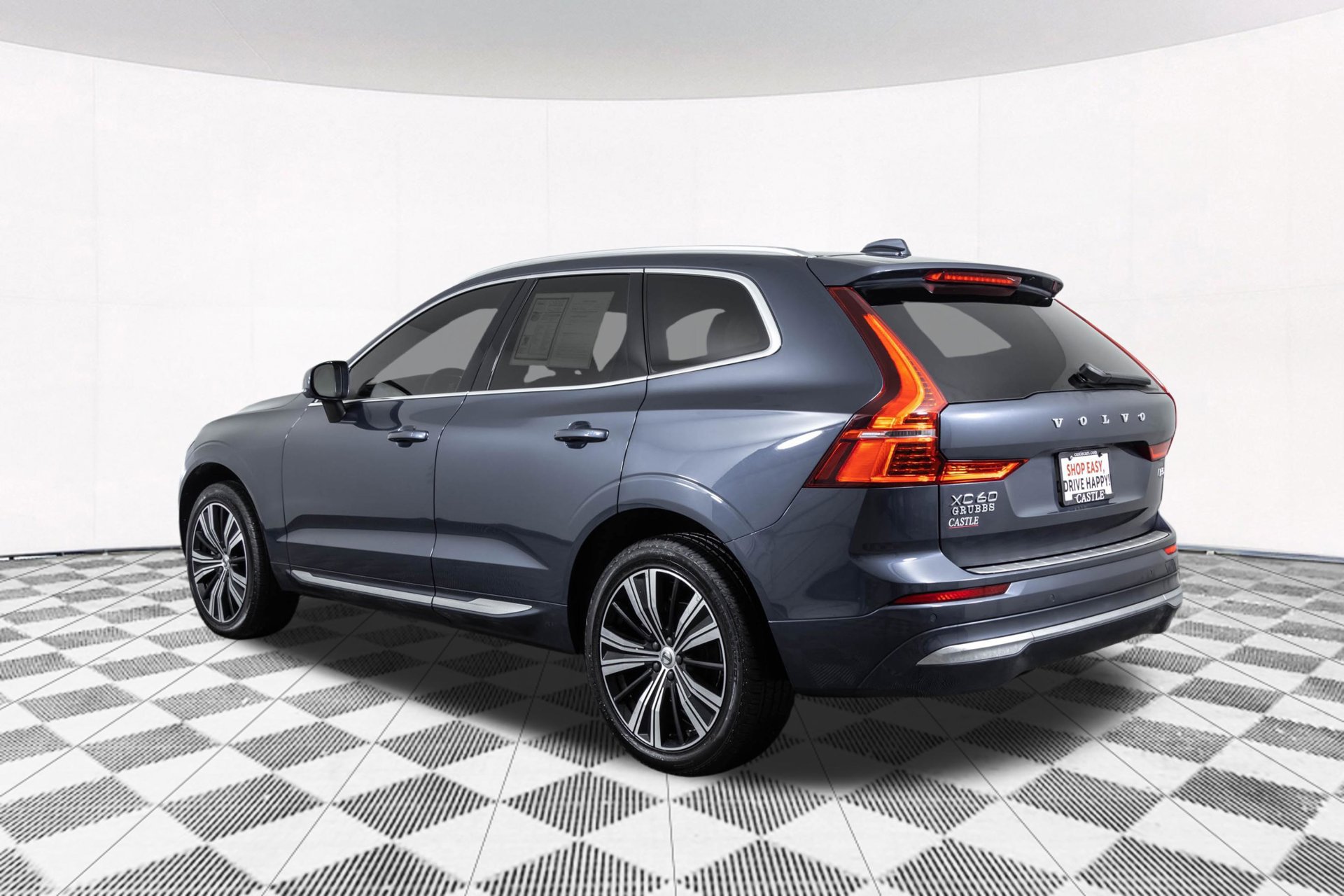 Used 2022 Volvo XC60 B5 Inscription w/ Protection Package Premier FWD image 16