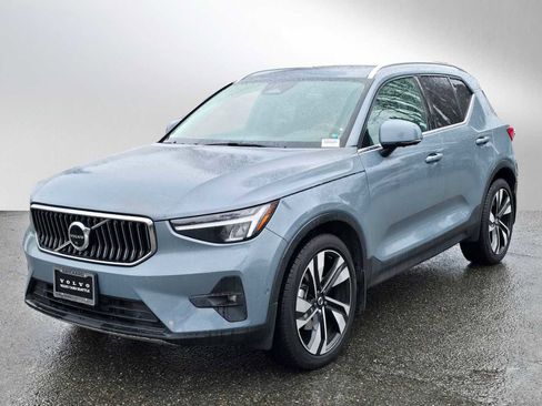 Used 2023 Volvo XC40 B5 Ultimate w/ Protection Package Premier image 7
