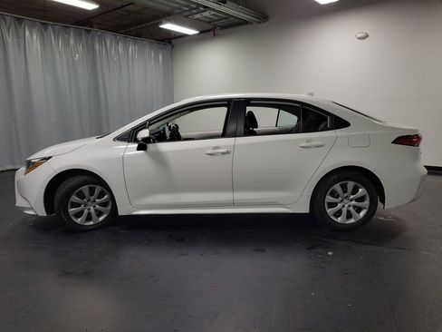 Used 2022 Toyota Corolla LE FWD image 5