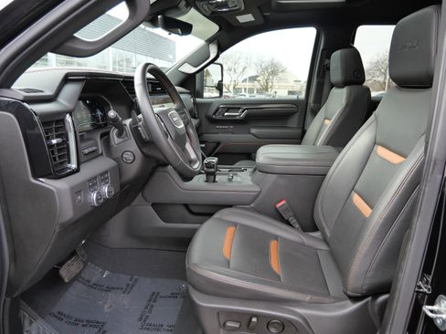 Used 2023 GMC Sierra 1500 AT4 w/ Technology Package image 12