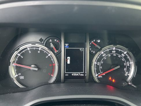 Used 2024 Toyota 4Runner TRD Off-Road Premium image 7