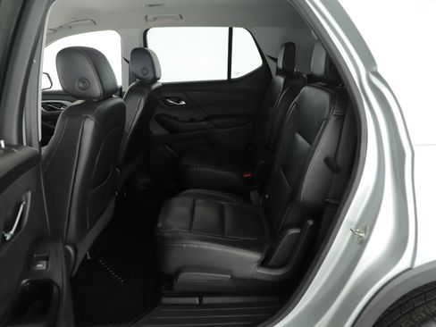 Used 2018 Chevrolet Traverse RS image 12