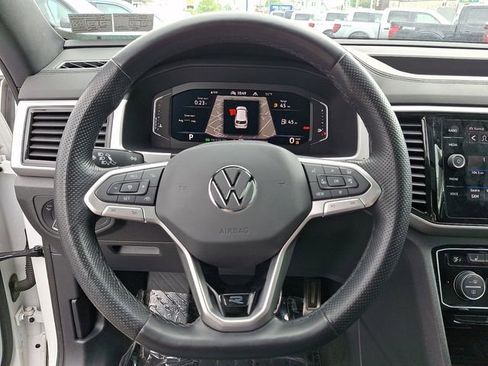 Used 2022 Volkswagen Atlas Cross Sport SEL R-Line AWD/4WD image 20